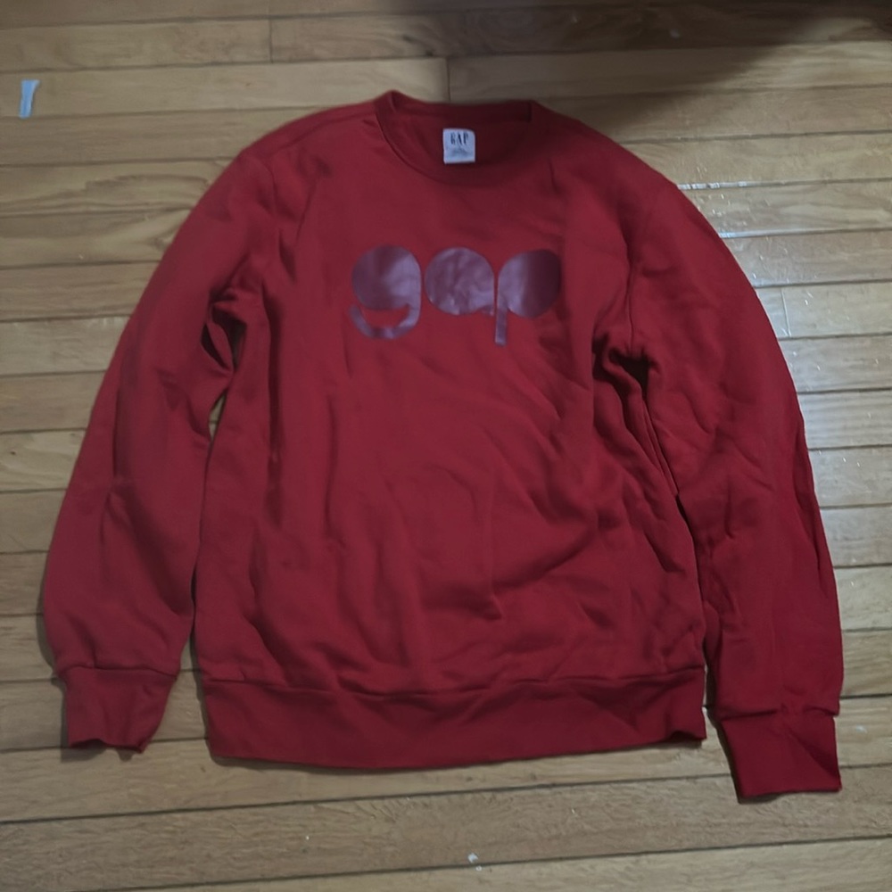 REDUCED!!Woman’s  pullover gap sweatshirt